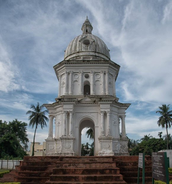Tomb of Susanna Anna Maria, Hooghly, West Bengal - Vushii.com